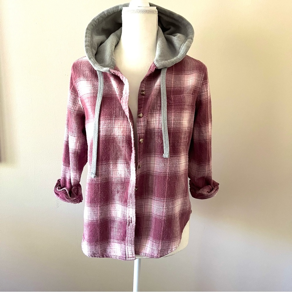 Women’s Lucky Brand flannel shirt with hoodie! Size S